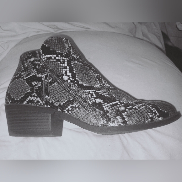 Faux Snake Booties - Picture 2 of 6